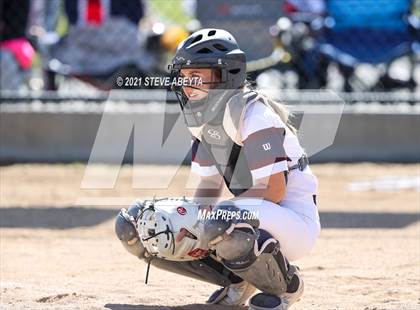 Thumbnail 2 in Arapahoe @ Cherokee Trail photogallery.
