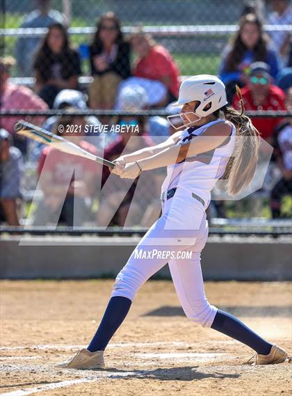 Thumbnail 3 in Arapahoe @ Cherokee Trail photogallery.
