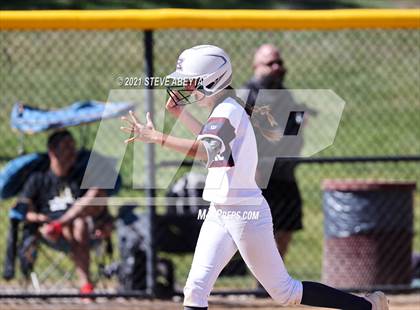 Thumbnail 3 in Arapahoe @ Cherokee Trail photogallery.
