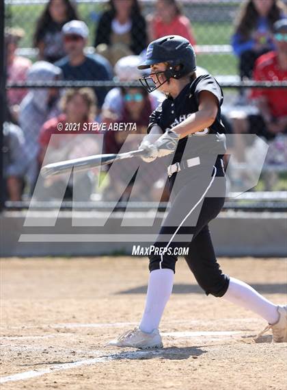 Thumbnail 2 in Arapahoe @ Cherokee Trail photogallery.