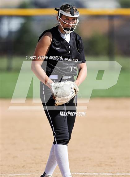 Thumbnail 2 in Arapahoe @ Cherokee Trail photogallery.