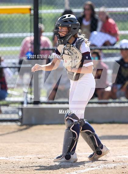 Thumbnail 3 in Arapahoe @ Cherokee Trail photogallery.