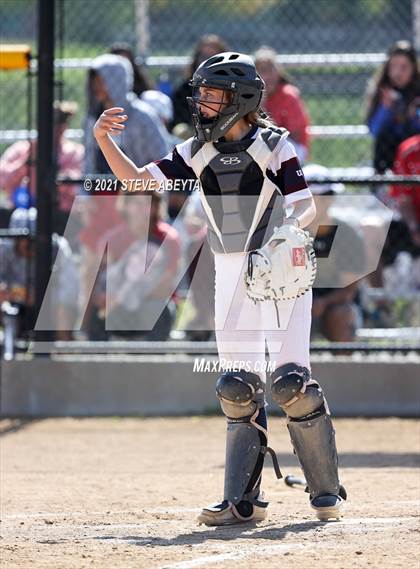 Thumbnail 3 in Arapahoe @ Cherokee Trail photogallery.