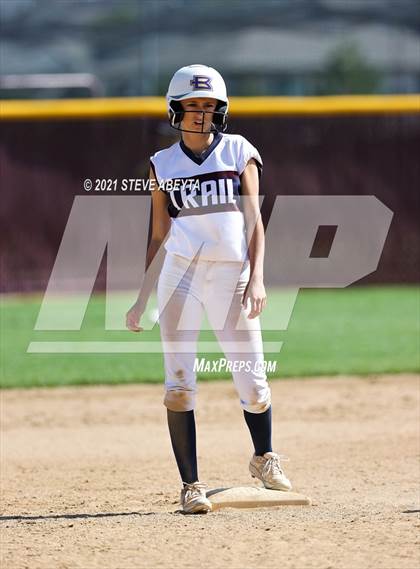 Thumbnail 1 in Arapahoe @ Cherokee Trail photogallery.