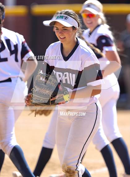 Thumbnail 1 in Arapahoe @ Cherokee Trail photogallery.
