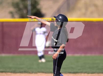 Thumbnail 1 in Arapahoe @ Cherokee Trail photogallery.