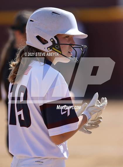 Thumbnail 1 in Arapahoe @ Cherokee Trail photogallery.