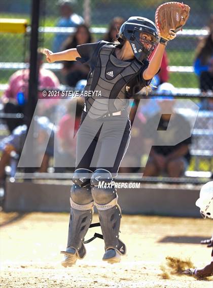 Thumbnail 2 in Arapahoe @ Cherokee Trail photogallery.