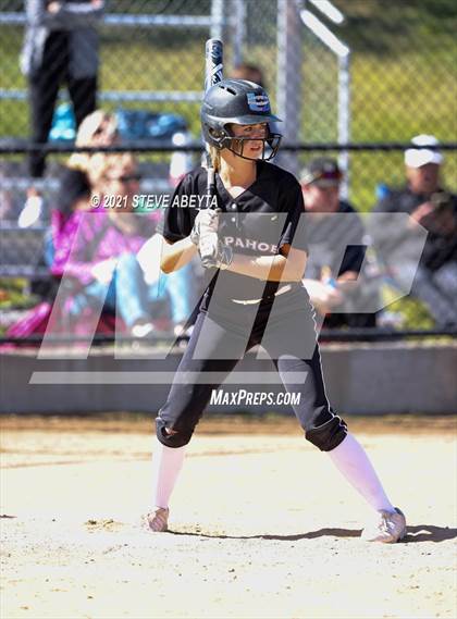 Thumbnail 3 in Arapahoe @ Cherokee Trail photogallery.