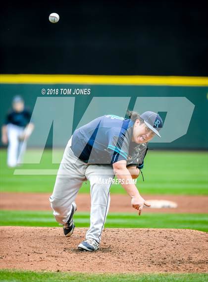 Thumbnail 2 in Auburn Riverside vs. Sedro-Woolley photogallery.
