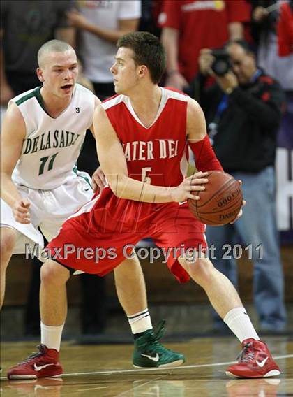 Thumbnail 1 in Mater Dei vs. De La Salle (CIF State D1 Final) photogallery.