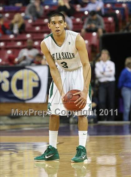 Thumbnail 3 in Mater Dei vs. De La Salle (CIF State D1 Final) photogallery.