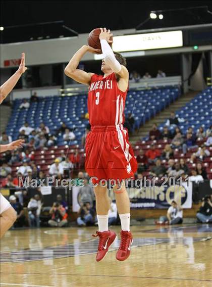 Thumbnail 1 in Mater Dei vs. De La Salle (CIF State D1 Final) photogallery.