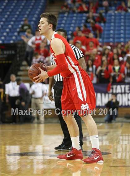 Thumbnail 3 in Mater Dei vs. De La Salle (CIF State D1 Final) photogallery.
