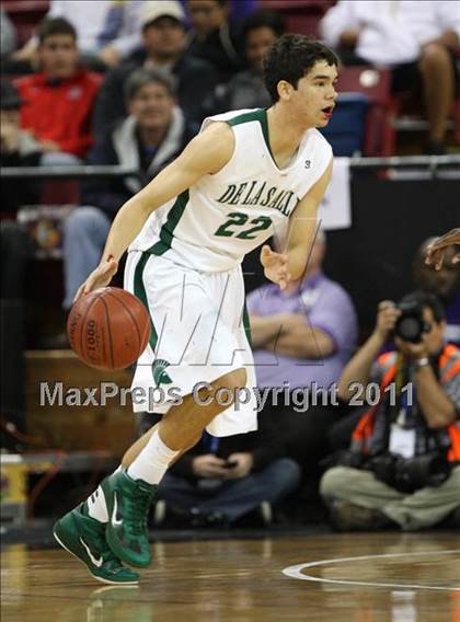Thumbnail 2 in Mater Dei vs. De La Salle (CIF State D1 Final) photogallery.