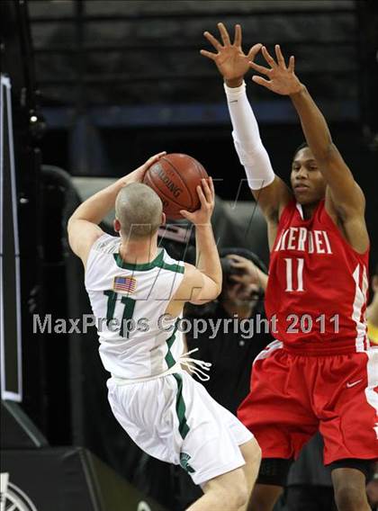 Thumbnail 1 in Mater Dei vs. De La Salle (CIF State D1 Final) photogallery.