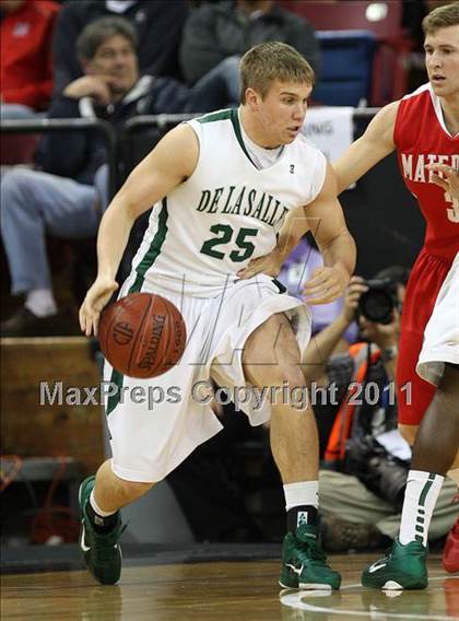 Thumbnail 2 in Mater Dei vs. De La Salle (CIF State D1 Final) photogallery.
