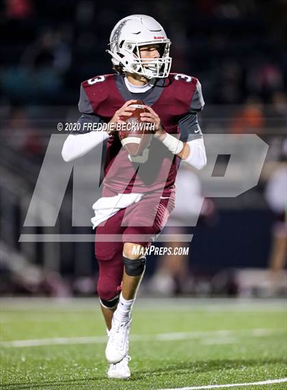 Thumbnail 1 in Pottsboro vs. White Oak (UIL 3A D1 Bi-District) photogallery.