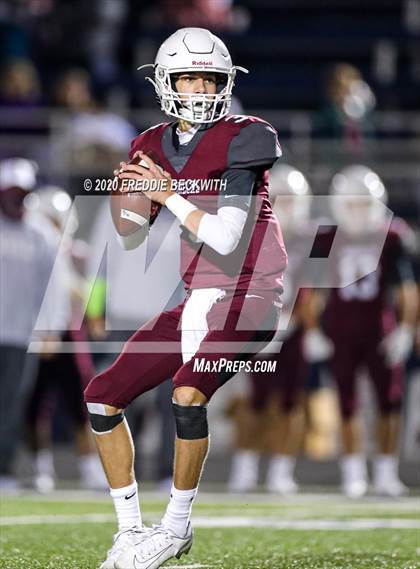 Thumbnail 2 in Pottsboro vs. White Oak (UIL 3A D1 Bi-District) photogallery.