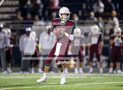 Thumbnail 3 in Pottsboro vs. White Oak (UIL 3A D1 Bi-District) photogallery.