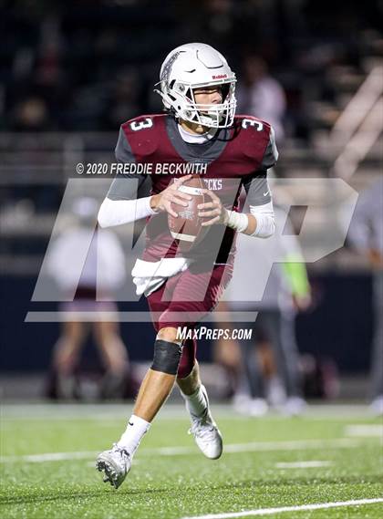 Thumbnail 3 in Pottsboro vs. White Oak (UIL 3A D1 Bi-District) photogallery.