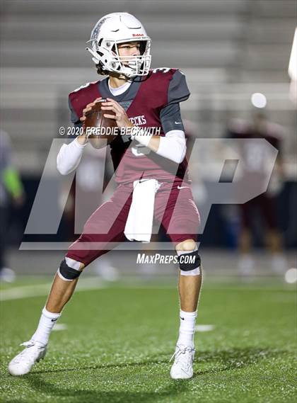 Thumbnail 3 in Pottsboro vs. White Oak (UIL 3A D1 Bi-District) photogallery.