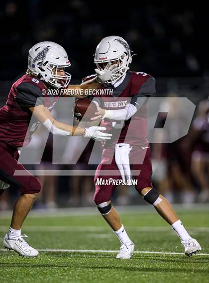 Thumbnail 1 in Pottsboro vs. White Oak (UIL 3A D1 Bi-District) photogallery.