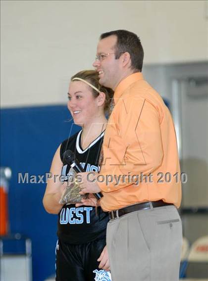 Thumbnail 3 in Sullivan West vs. Chester (Hambletonian Classic) photogallery.