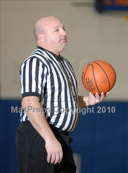 Thumbnail 1 in Sullivan West vs. Chester (Hambletonian Classic) photogallery.