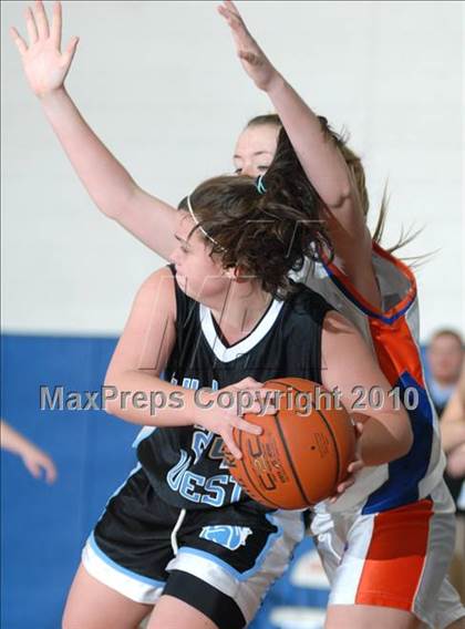 Thumbnail 3 in Sullivan West vs. Chester (Hambletonian Classic) photogallery.