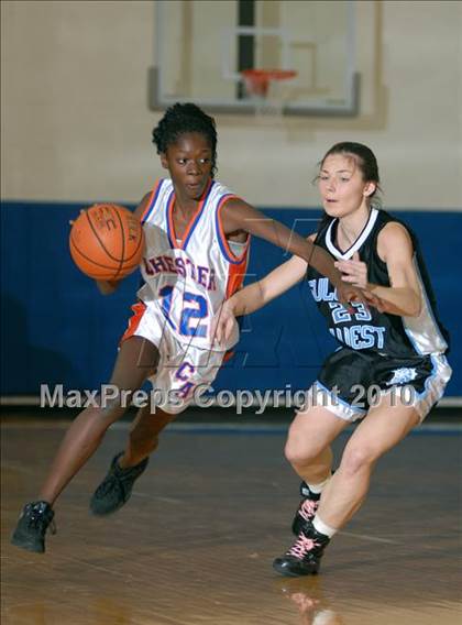 Thumbnail 3 in Sullivan West vs. Chester (Hambletonian Classic) photogallery.
