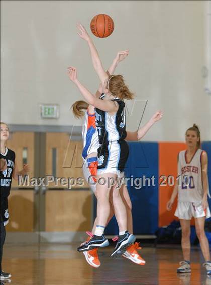 Thumbnail 2 in Sullivan West vs. Chester (Hambletonian Classic) photogallery.