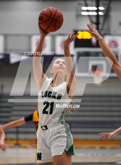Thumbnail 3 in Westfield vs. Centerville (Sneakers for Santa Shootout) photogallery.