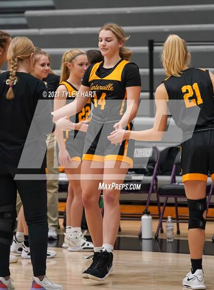 Thumbnail 2 in Westfield vs. Centerville (Sneakers for Santa Shootout) photogallery.