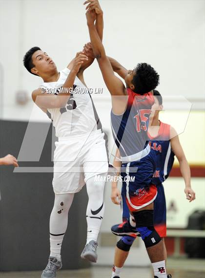 Thumbnail 3 in Bolsa Grande vs. Calvary Chapel (Estancia Coast Classic) photogallery.
