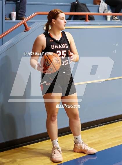 Thumbnail 2 in Grand Saline vs Quitman photogallery.