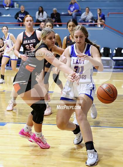 Thumbnail 1 in Grand Saline vs Quitman photogallery.