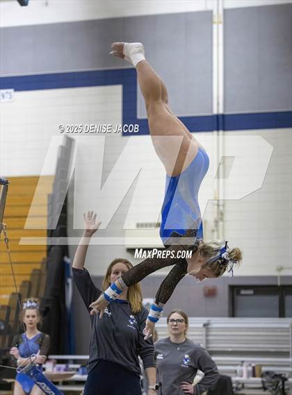 Thumbnail 1 in WIAA Badger Conference (Bars) photogallery.