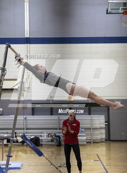 Thumbnail 1 in WIAA Badger Conference (Bars) photogallery.