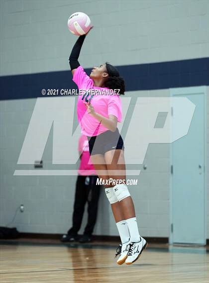 Thumbnail 2 in FR: College Station @ Rudder (A Teams) photogallery.