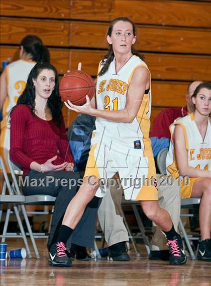 Thumbnail 1 in Cross @ St. Joseph (CIAC Class LL 2nd Round) photogallery.