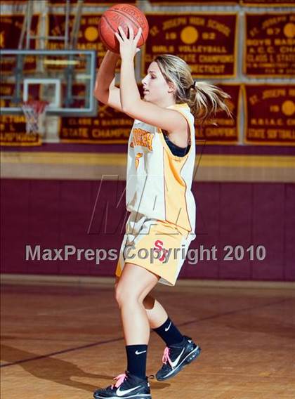 Thumbnail 2 in Cross @ St. Joseph (CIAC Class LL 2nd Round) photogallery.