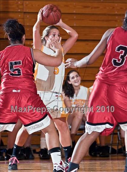 Thumbnail 2 in Cross @ St. Joseph (CIAC Class LL 2nd Round) photogallery.