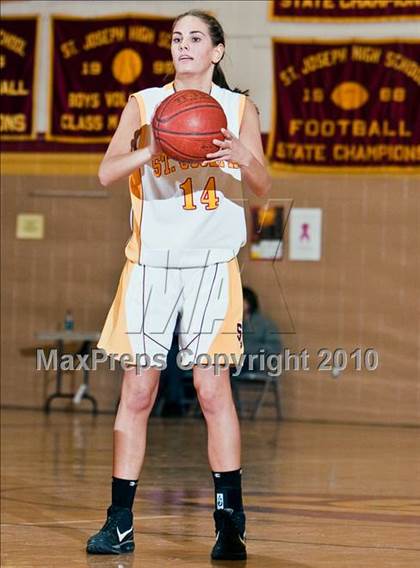 Thumbnail 3 in Cross @ St. Joseph (CIAC Class LL 2nd Round) photogallery.