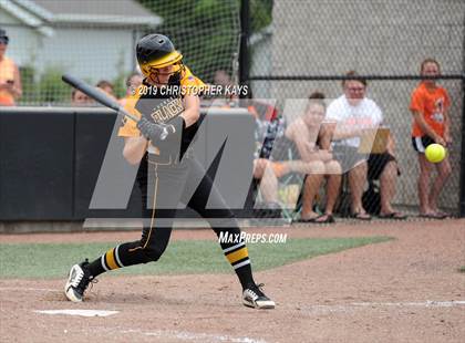 Thumbnail 2 in Goreville vs. Marissa/Coulterville (IHSA 1A Super-Sectional) photogallery.