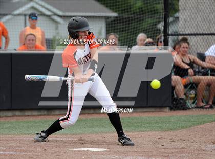 Thumbnail 3 in Goreville vs. Marissa/Coulterville (IHSA 1A Super-Sectional) photogallery.