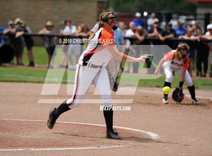 Thumbnail 1 in Goreville vs. Marissa/Coulterville (IHSA 1A Super-Sectional) photogallery.