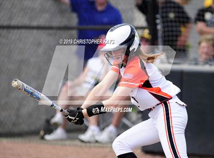 Thumbnail 1 in Goreville vs. Marissa/Coulterville (IHSA 1A Super-Sectional) photogallery.