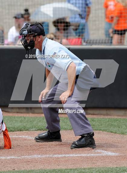Thumbnail 3 in Goreville vs. Marissa/Coulterville (IHSA 1A Super-Sectional) photogallery.