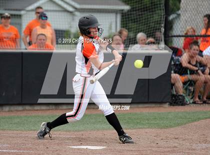 Thumbnail 3 in Goreville vs. Marissa/Coulterville (IHSA 1A Super-Sectional) photogallery.